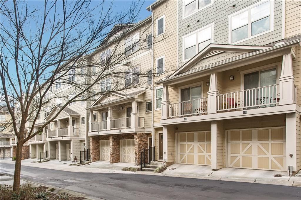 2 bedroom, 1,140 sq ft townhouse sold at 215 Semel Drive 455, Atlanta, GA 30309