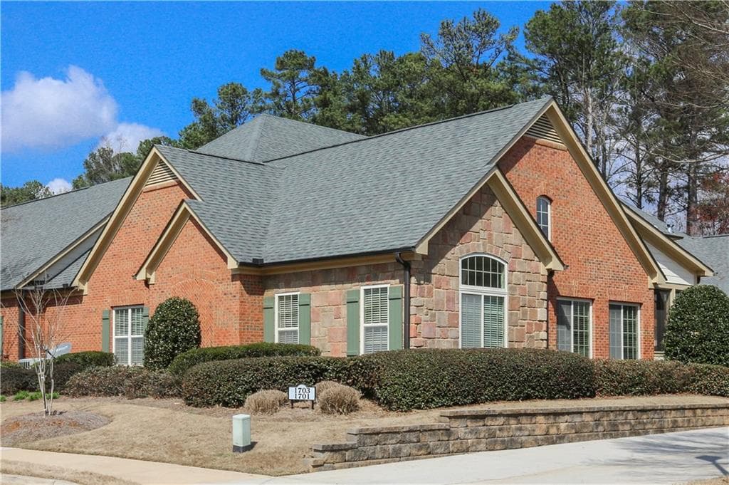 3 bedroom, 2,176 sq ft condominium sold at 120 Chastain Road 1701, Kennesaw, GA 30144