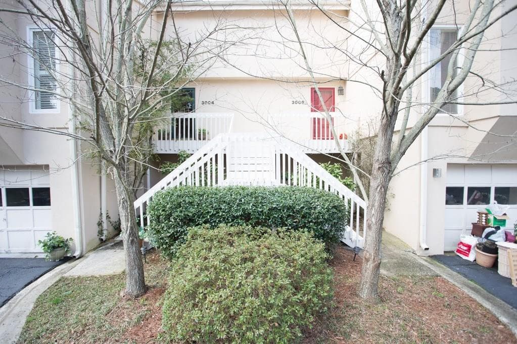 3 bedroom, 2,068 sq ft condominium sold at 3006 Vinings Ferry Drive, Atlanta, GA 30339