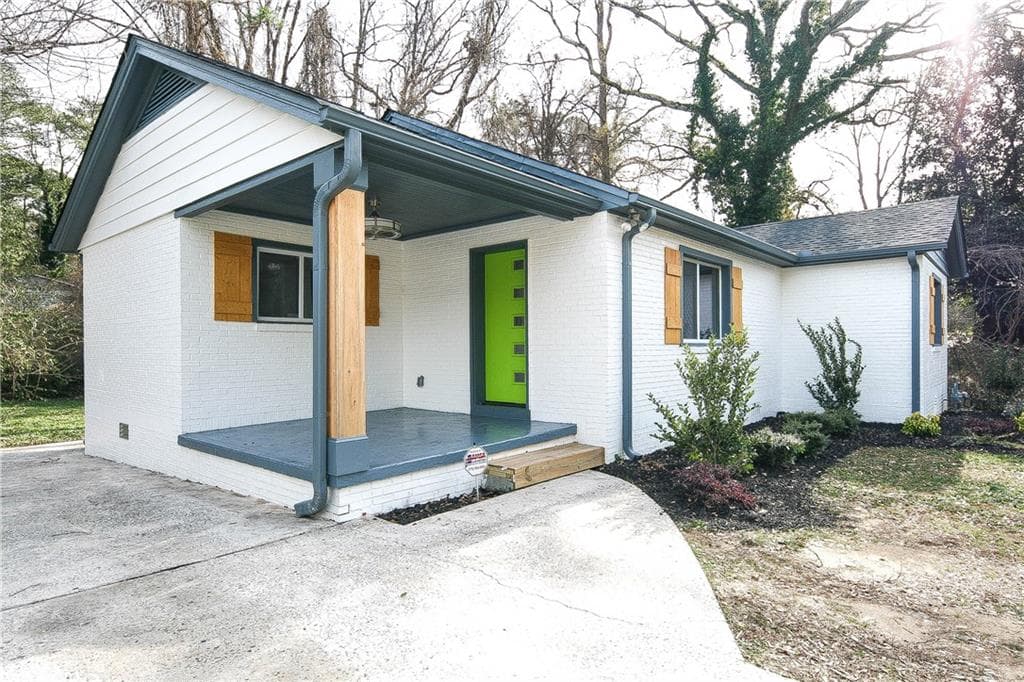 3 bedroom, 1,117 sq ft single family residence sold at 1476 Westridge Road, Atlanta, GA 30311