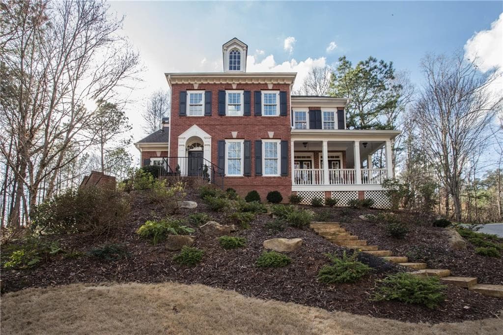 5 bedroom, 2,954 sq ft single family residence sold at 375 Powers Court Avenue, Alpharetta, GA 30004