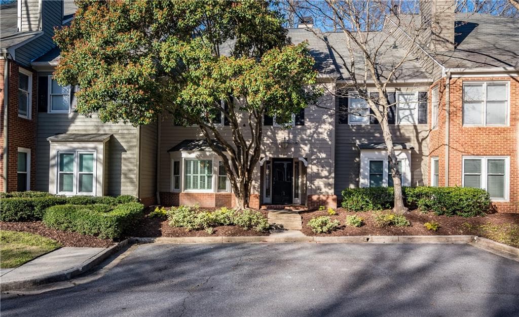 504 Bainbridge Drive, Sandy Springs, GA 30327 — most recent listing photo
