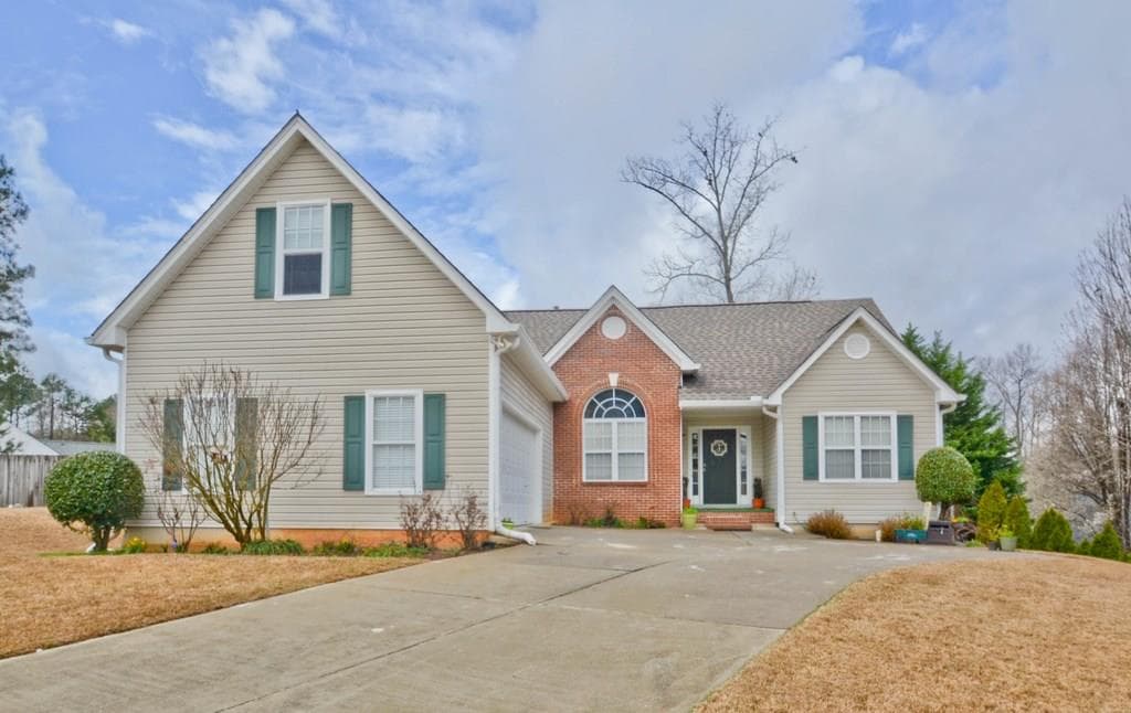 2390 Heatherton Circle, Dacula, GA 30019 — most recent listing photo