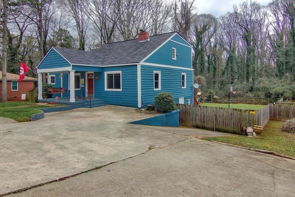 4 bedroom, 2,112 sq ft single family residence sold at 154 Candler Road, Atlanta, GA 30317