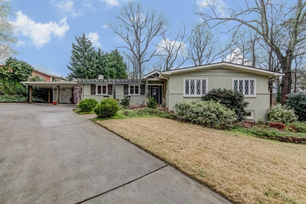 3 bedroom, 1,918 sq ft single family residence sold at 3611 Tanglewood Drive, Atlanta, GA 30339