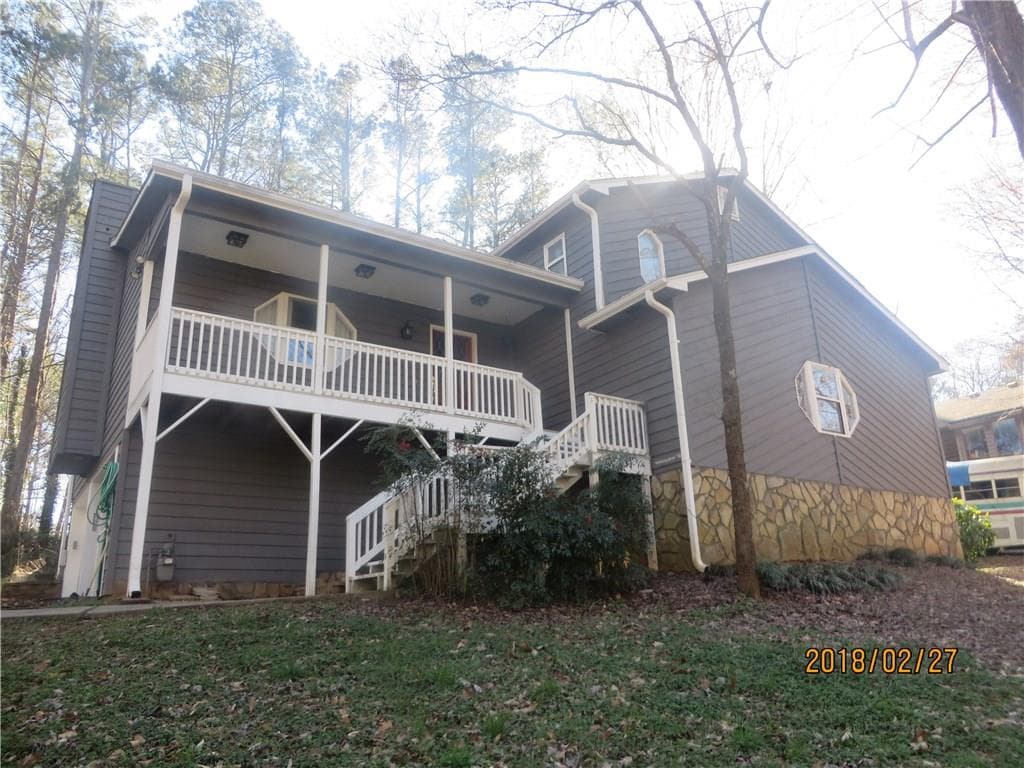 3 bedroom, 2,280 sq ft single family residence sold at 1123 Rolling Green Drive, Acworth, GA 30102