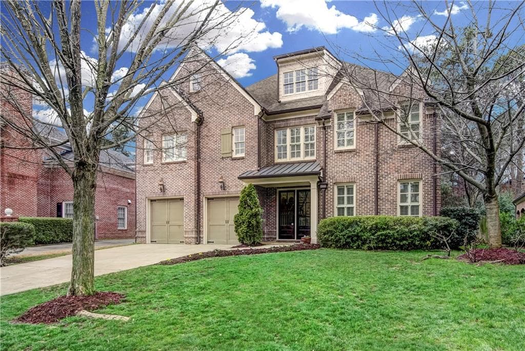 4 bedroom, 4,708 sq ft single family residence sold at 605 Darlington Commons Court, Atlanta, GA 30305