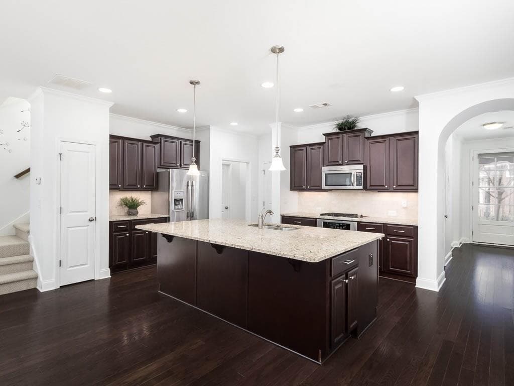 3 bedroom, 2,238 sq ft townhouse sold at 7104 Lowery Oak Drive, Roswell, GA 30075