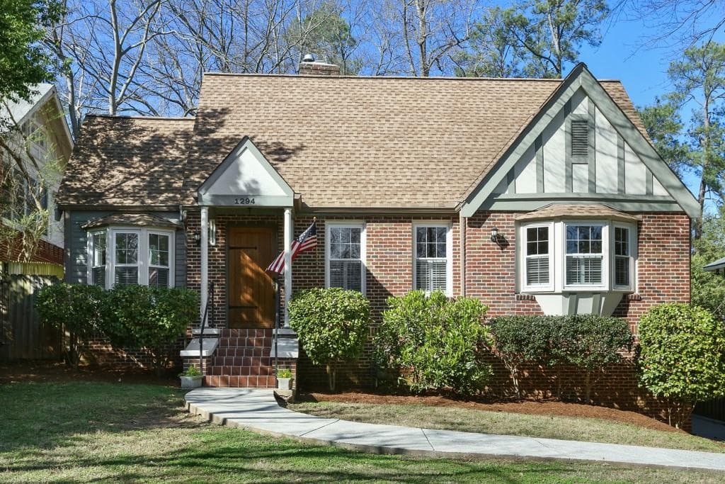 3 bedroom, 1,869 sq ft single family residence sold at 1294 Oxford Road, Atlanta, GA 30306