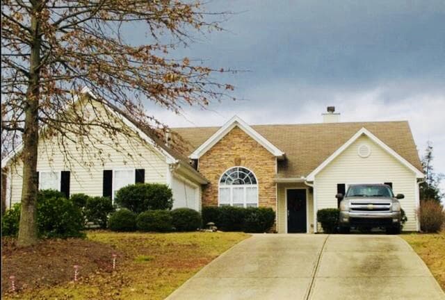 5852 Meadowfield Trace, Flowery Branch, GA 30542 — most recent listing photo