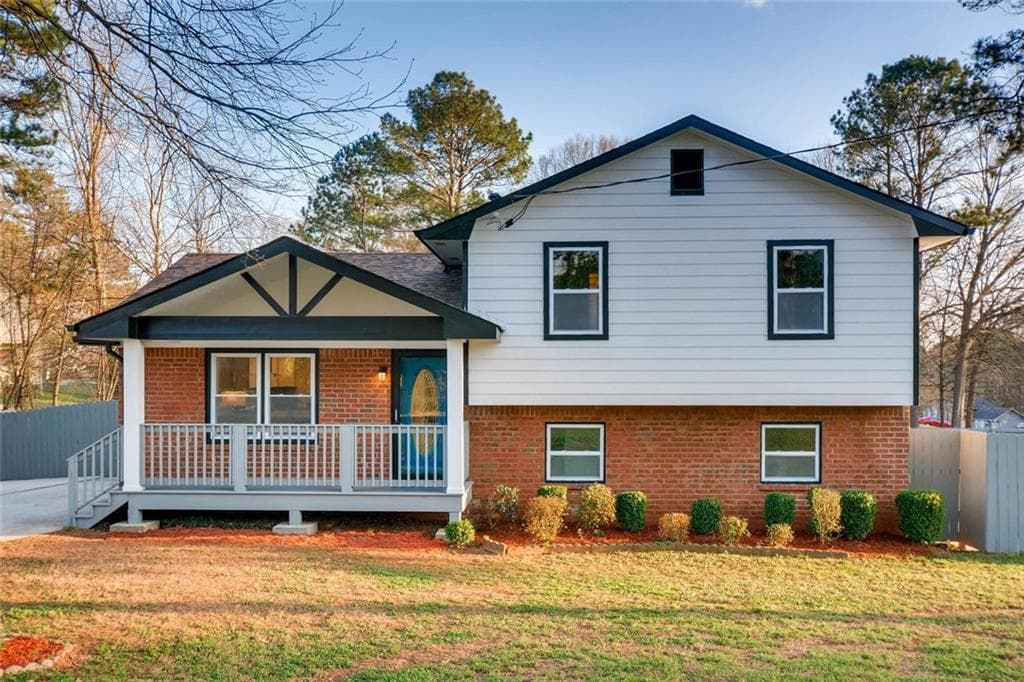 4 bedroom, 2,176 sq ft single family residence sold at 2611 Kelly Lake Road, Decatur, GA 30032