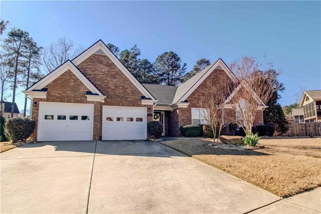1360 Creek Pointe Circle, Lawrenceville, GA 30043 — most recent listing photo