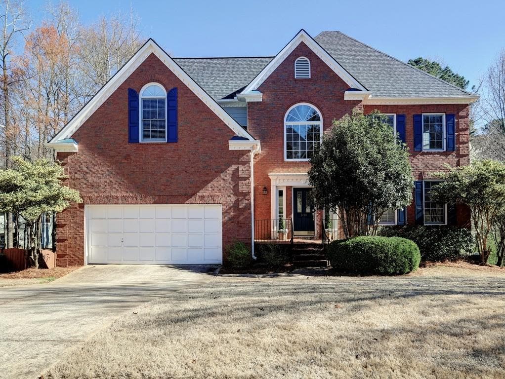 4 bedroom, 2,820 sq ft single family residence sold at 1155 Arbor Creek Drive, Roswell, GA 30076