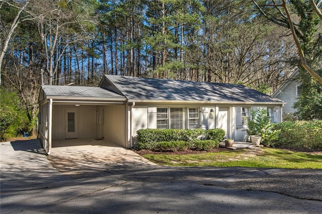 2 bedroom single family residence sold at 352 W Wieuca Road, Atlanta, GA 30342