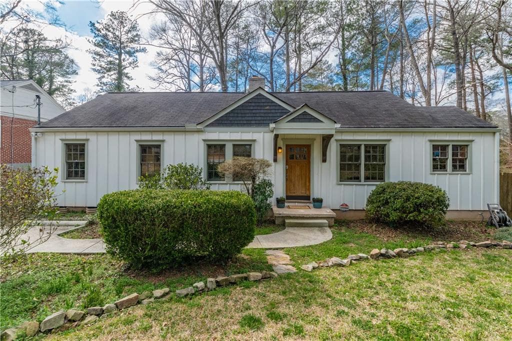 3 bedroom, 1,364 sq ft single family residence sold at 1351 Fenway Circle, Decatur, GA 30030