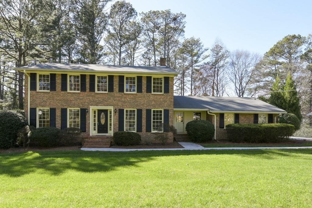 525 Flintwood Drive, Marietta, GA 30068 — most recent listing photo