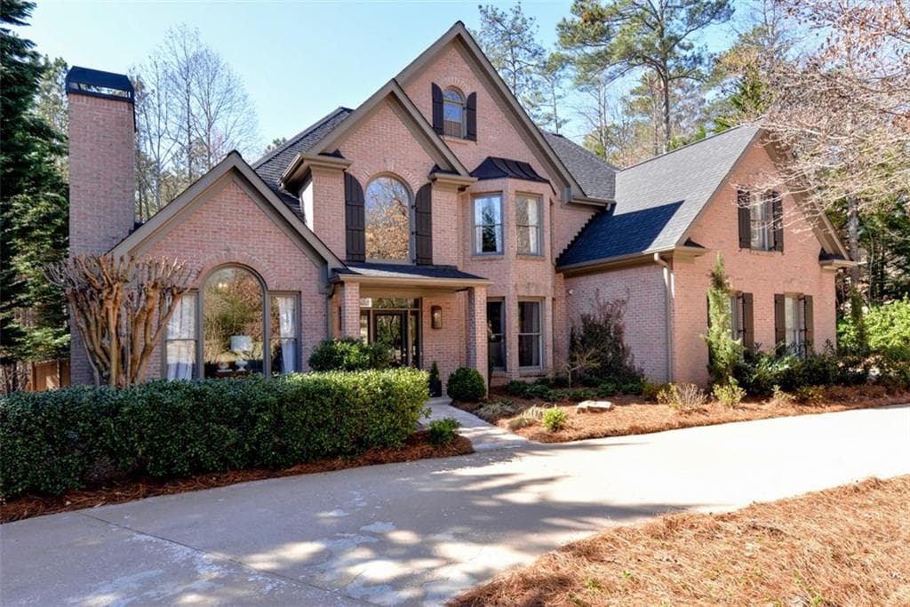 4 bedroom, 3,174 sq ft single family residence sold at 3065 Devereux Chase, Roswell, GA 30075