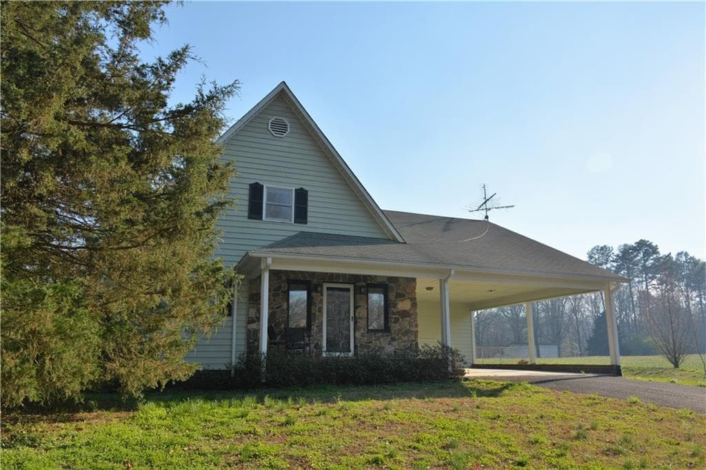 418 Lance Road, Calhoun, GA 30701 — most recent listing photo