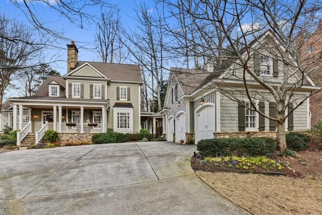 6045 Heards Drive, Sandy Springs, GA 30328 — most recent listing photo