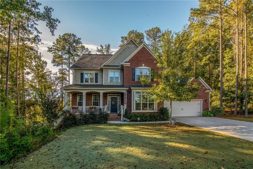4 bedroom, 3,353 sq ft single family residence sold at 2850 Glenburnie Court, Acworth, GA 30101
