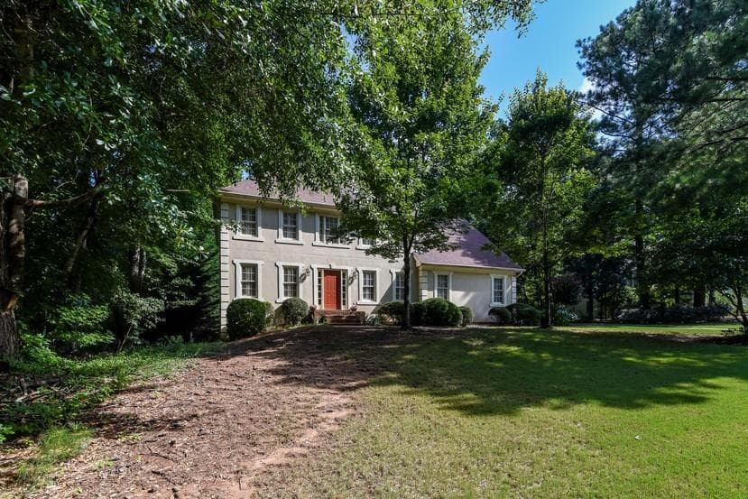 4 bedroom, 4,156 sq ft single family residence sold at 910 Cobblestone Court, Alpharetta, GA 30009