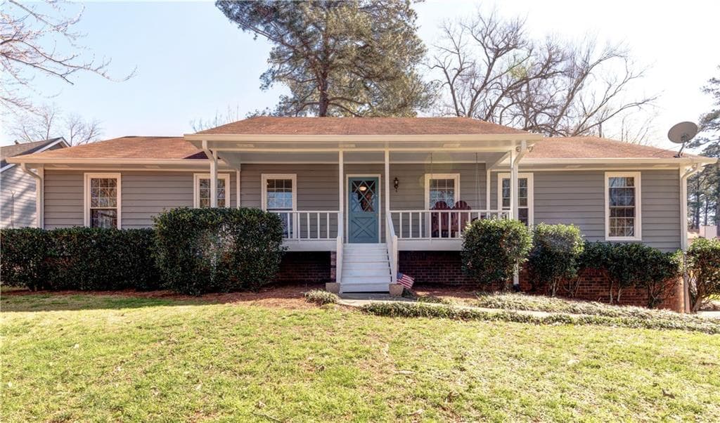 4 bedroom, 2,812 sq ft single family residence sold at 1866 Beckett Drive, Marietta, GA 30062
