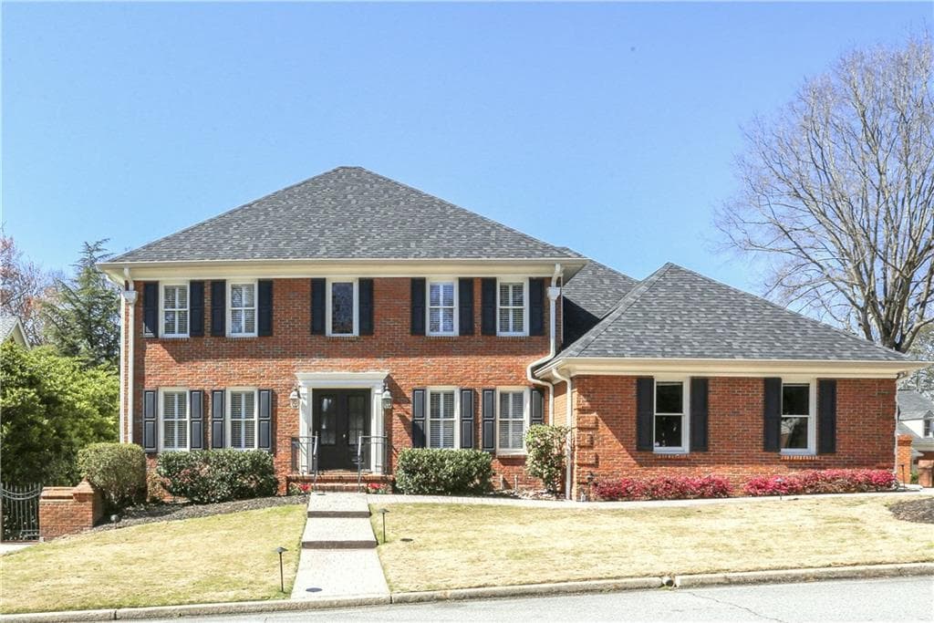 4 bedroom, 3,770 sq ft single family residence sold at 1411 Sheridan Walk, Atlanta, GA 30324