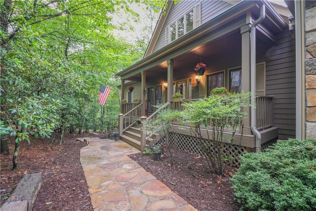 4 bedroom, 3,712 sq ft single family residence sold at 43 Wildcat Run, Big Canoe, GA 30143