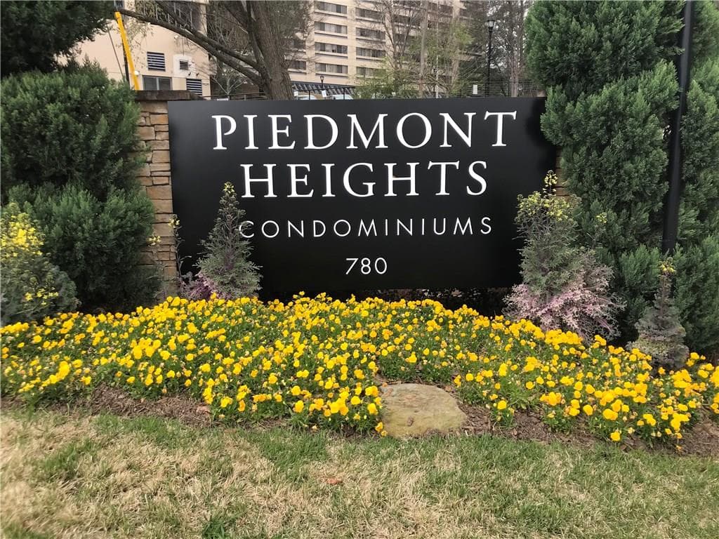 1 bedroom, 859 sq ft condominium sold at 717 NE Summit North Drive, Atlanta, GA 30324