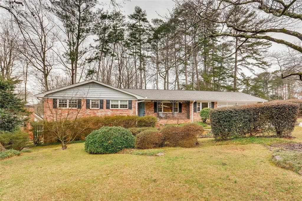 3 bedroom, 1,832 sq ft single family residence sold at 2552 Caladium Drive, Atlanta, GA 30345