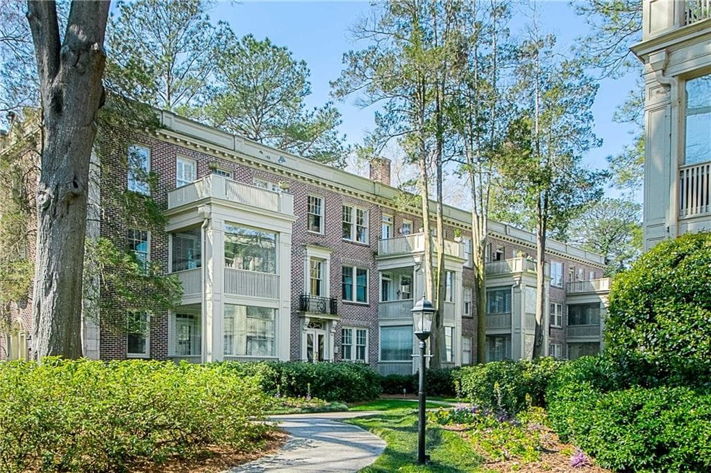 2 bedroom, 1,300 sq ft condominium sold at 2260 Peachtree Road A3, Atlanta, GA 30309