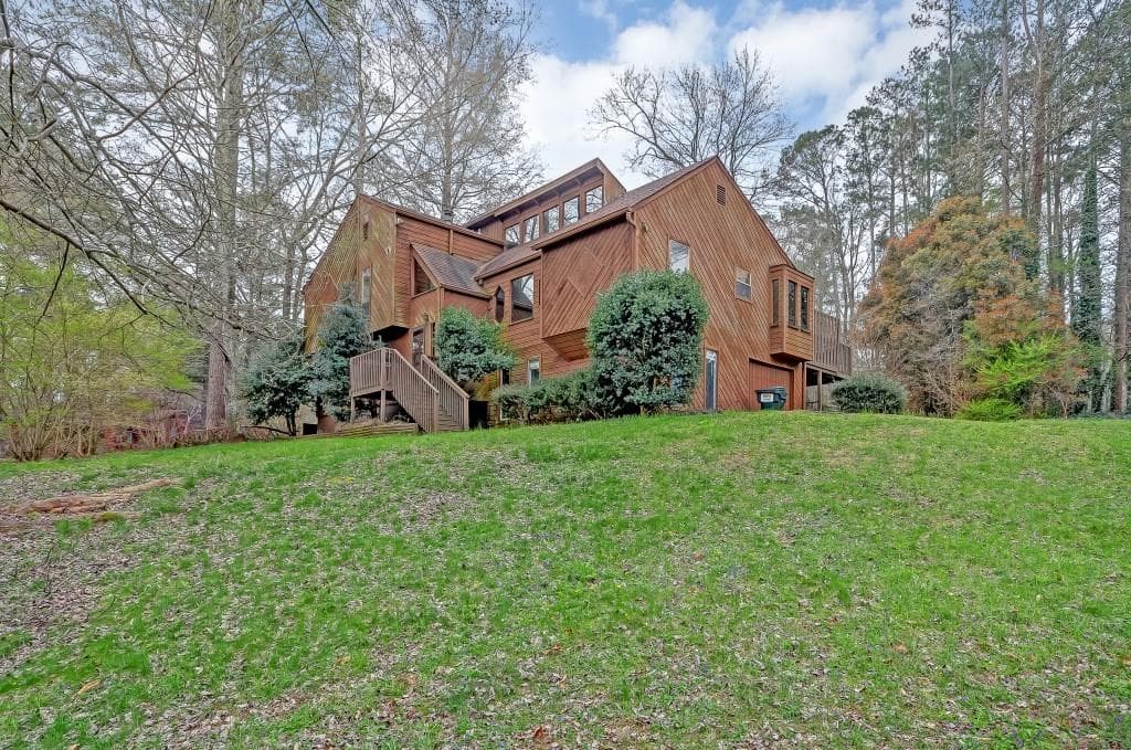 3988 Lookout Point Drive, Marietta, GA 30066 — most recent listing photo