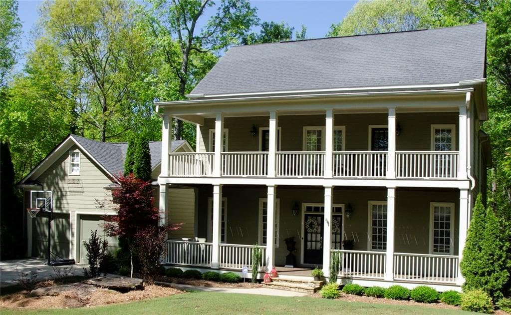 4 bedroom, 3,749 sq ft single family residence sold at 4060 Charlottes Overlook, Cumming, GA 30041