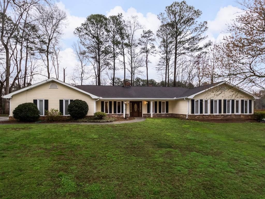 7235 Northgreen Drive, Sandy Springs, GA 30328 — most recent listing photo