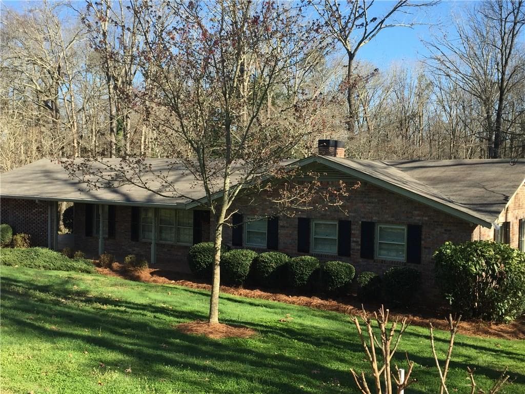 3 bedroom single family residence sold at 258 Lakeview Heights Circle, Cornelia, GA 30531