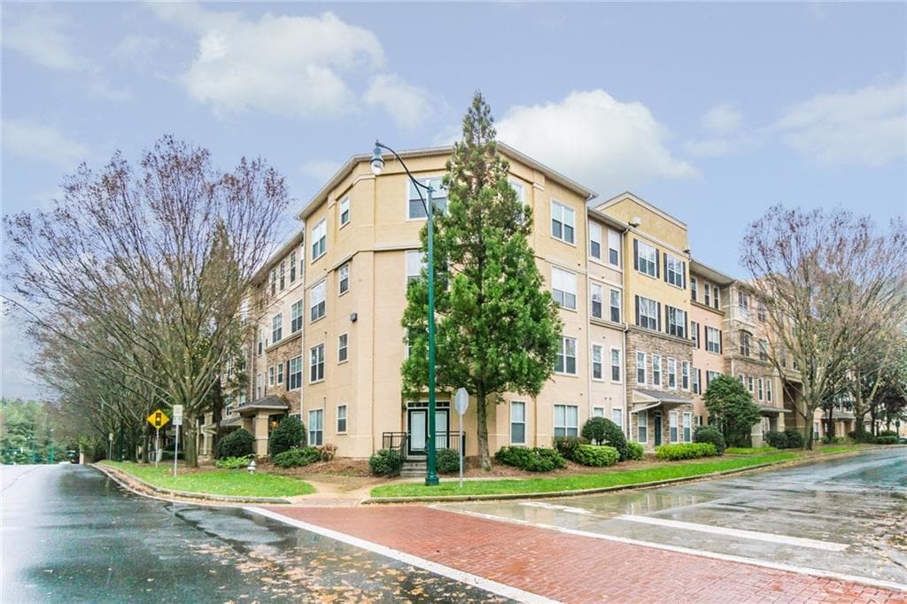 2 bedroom, 1,039 sq ft condominium sold at 10 Perimeter Summit Boulevard 4117, Brookhaven, GA 30319