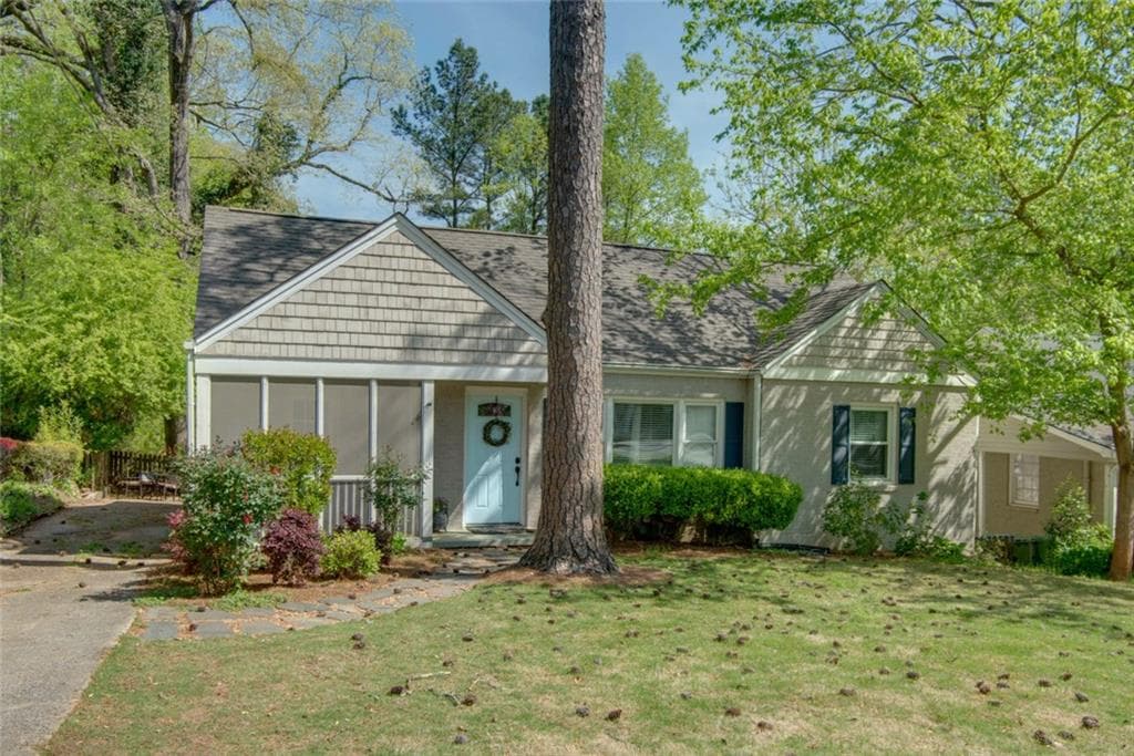 3 bedroom single family residence sold at 1250 University Drive, Atlanta, GA 30306