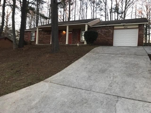 3 bedroom, 1,418 sq ft single family residence sold at 4563 Old Lake Drive, Decatur, GA 30034