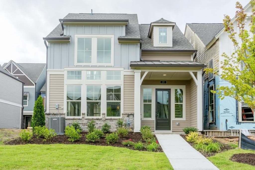 3 bedroom, 2,533 sq ft single family residence sold at 308 Symphony Way, Smyrna, GA 30080