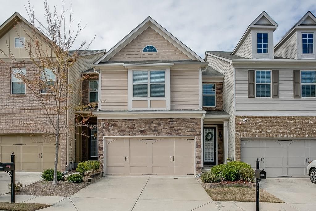 3 bedroom, 1,982 sq ft townhouse sold at 2330 Elmbridge Road, Buford, GA 30519
