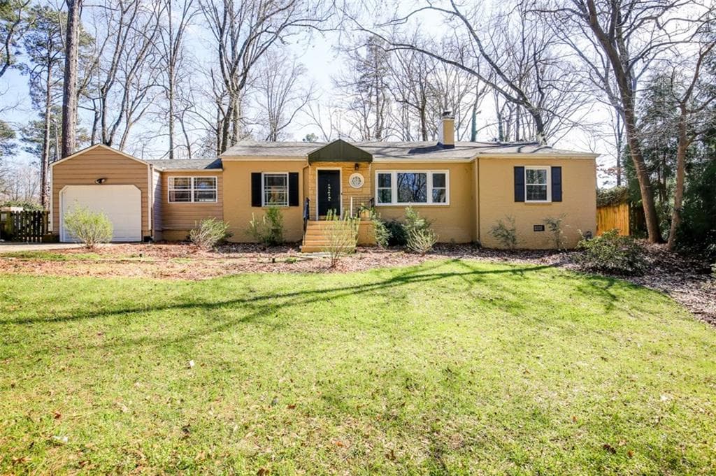 2 bedroom, 1,524 sq ft single family residence sold at 1400 Moores Mill Road, Atlanta, GA 30327