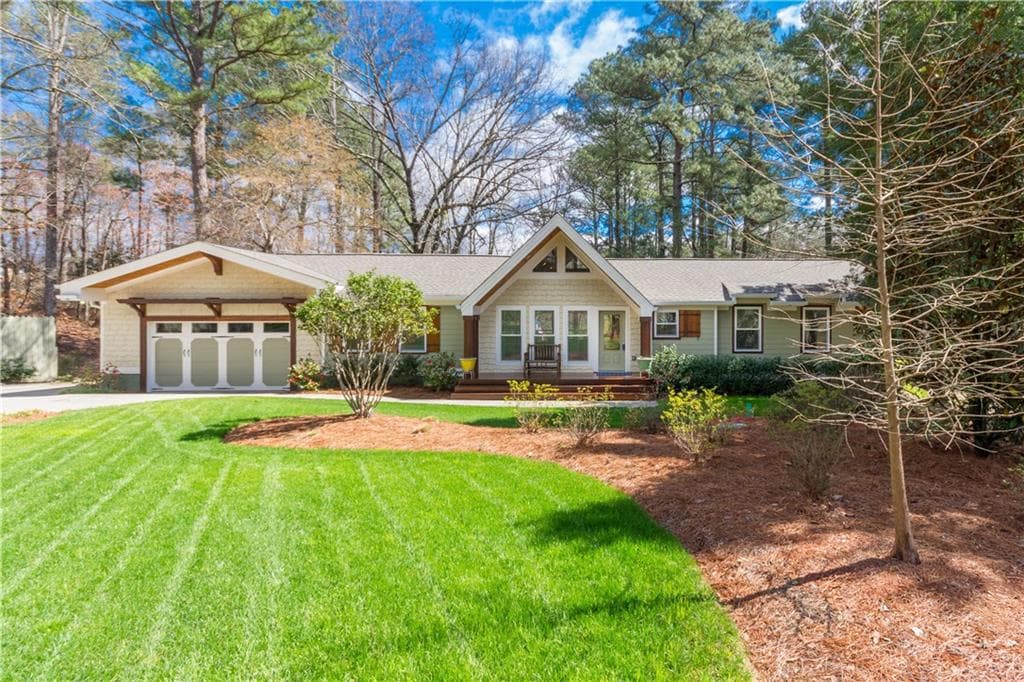 3 bedroom single family residence sold at 2945 Lakeside Drive, Cumming, GA 30041