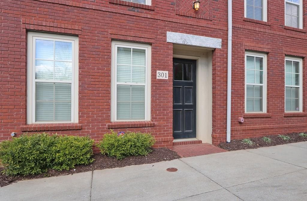 301 Summerhour Street, Marietta, GA 30060 — most recent listing photo