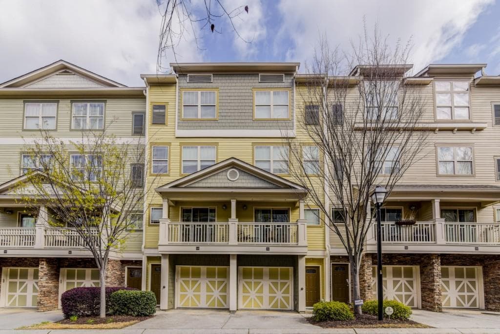 2 bedroom, 1,050 sq ft townhouse sold at 216 Semel Circle 349, Atlanta, GA 30309