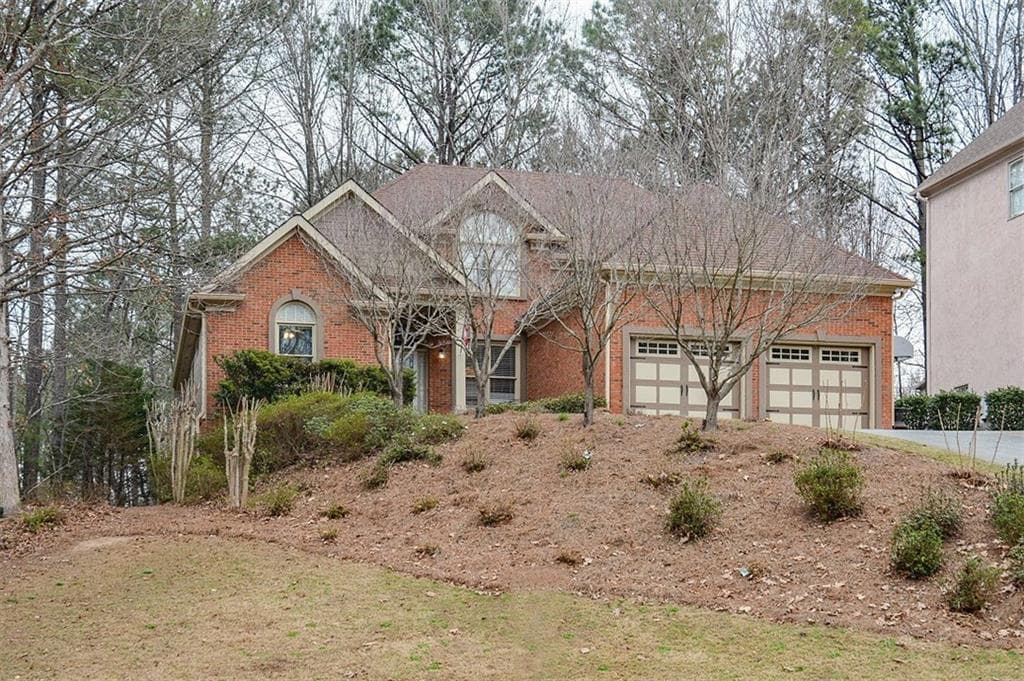 5 bedroom, 4,364 sq ft single family residence sold at 3220 Eagle Watch Drive, Woodstock, GA 30189