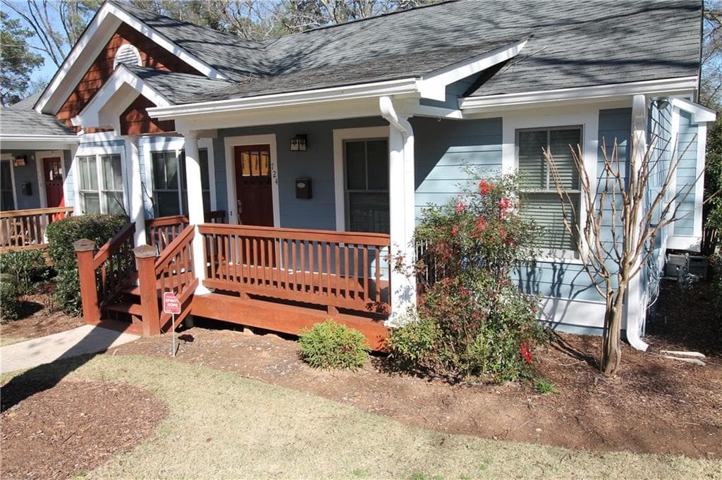 724 Frasier Circle, Marietta, GA 30060 — most recent listing photo