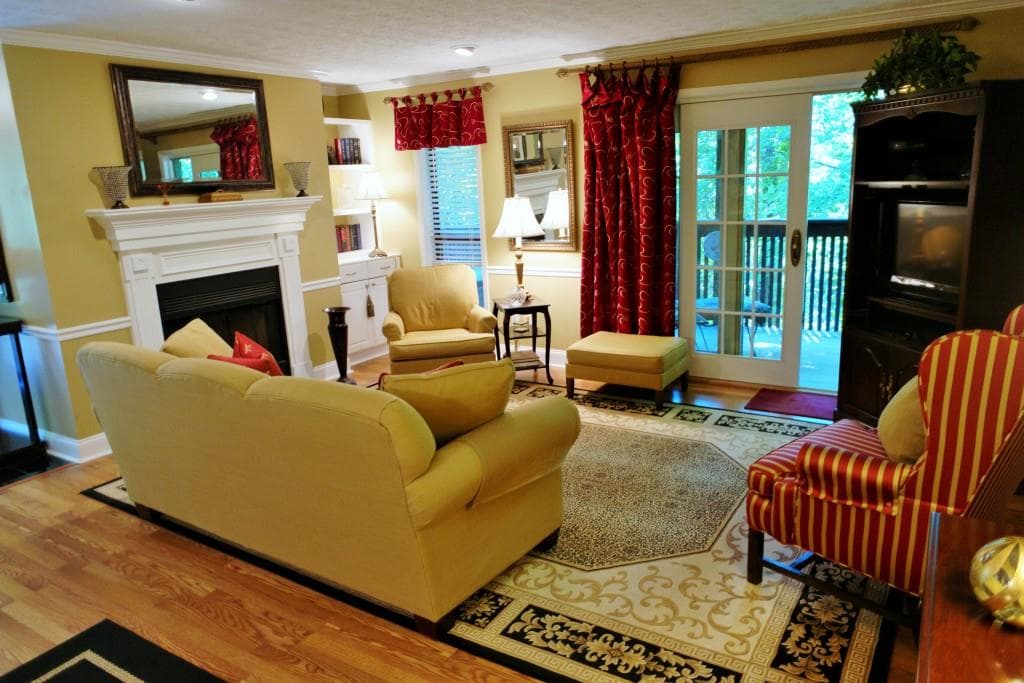 203 Cumberland Court, Smyrna, GA 30080 — most recent listing photo