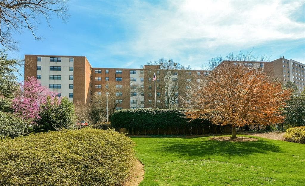 2965 Pharr Court South, Atlanta, GA 30305 — most recent listing photo