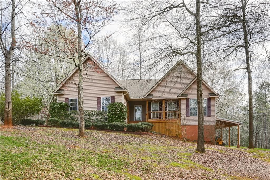 4 bedroom, 3,718 sq ft single family residence sold at 4984 Poplar Springs Circle, Gainesville, GA 30507