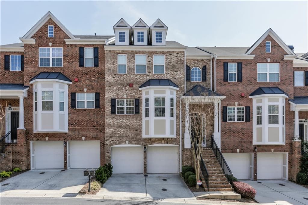3 bedroom, 3,670 sq ft townhouse sold at 2983 Rivergreen Lane, Atlanta, GA 30339